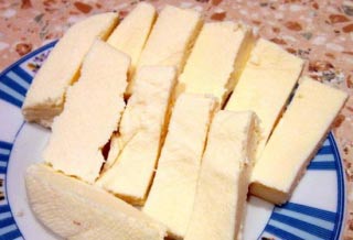 домашній сир з кефіру і молока