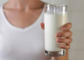 молоко з содою проти кашлю
