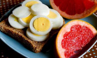 Сніданок має складатися зі звареих яєць
