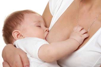 грудне годування немовля